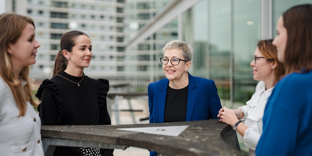 Hilary Thomas and colleagues